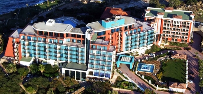 Merit Crystal Cove Otel & Casino